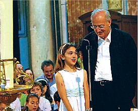 Si hay oración, la educación camina…