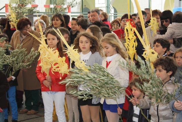 Celebración del Domingo de Ramos con niños: «Con ramos y cantos de alegría»